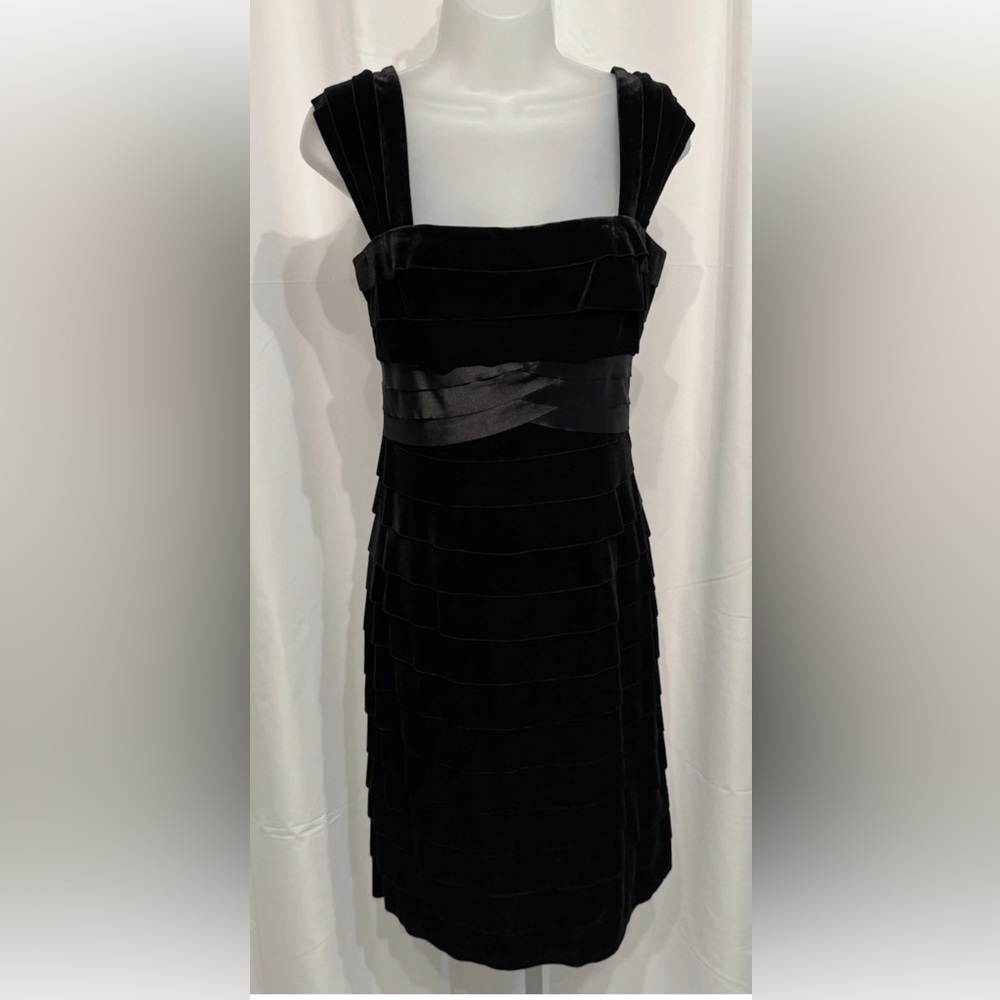 Jessica H Black Velvet Cocktail Dress Tiered  Sz 8 Sleeveless VTG Classic NWT